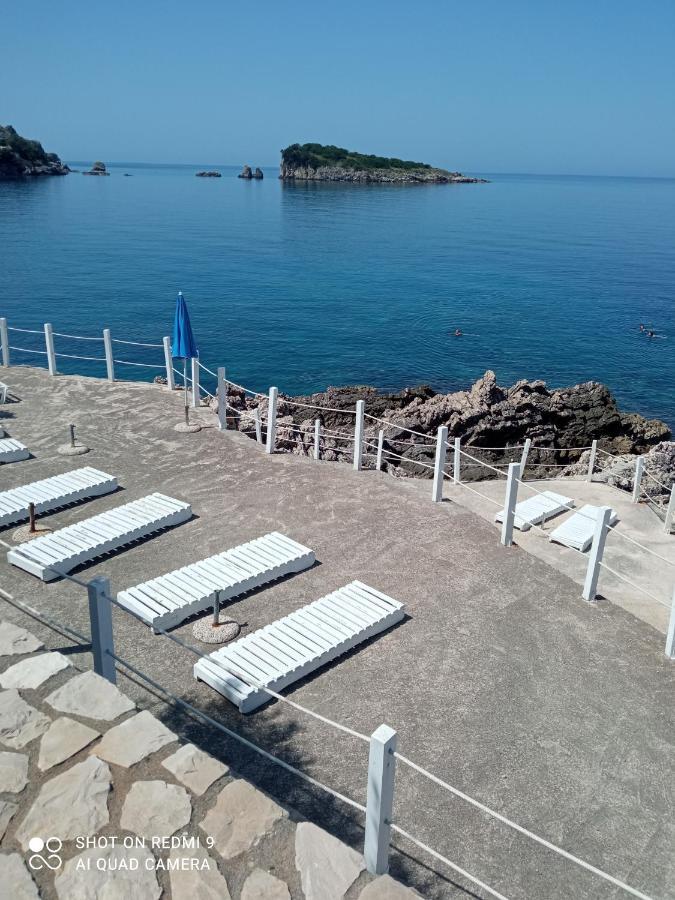 Apartmani Lux Sea Утеха Екстериор снимка