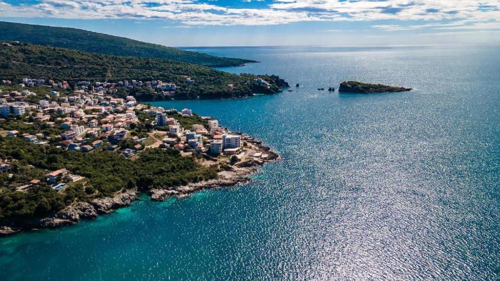 Apartmani Lux Sea Утеха Екстериор снимка
