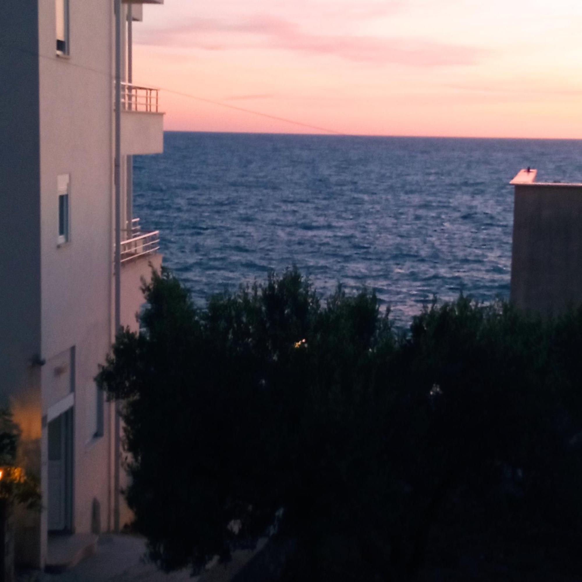 Apartmani Lux Sea Утеха Екстериор снимка