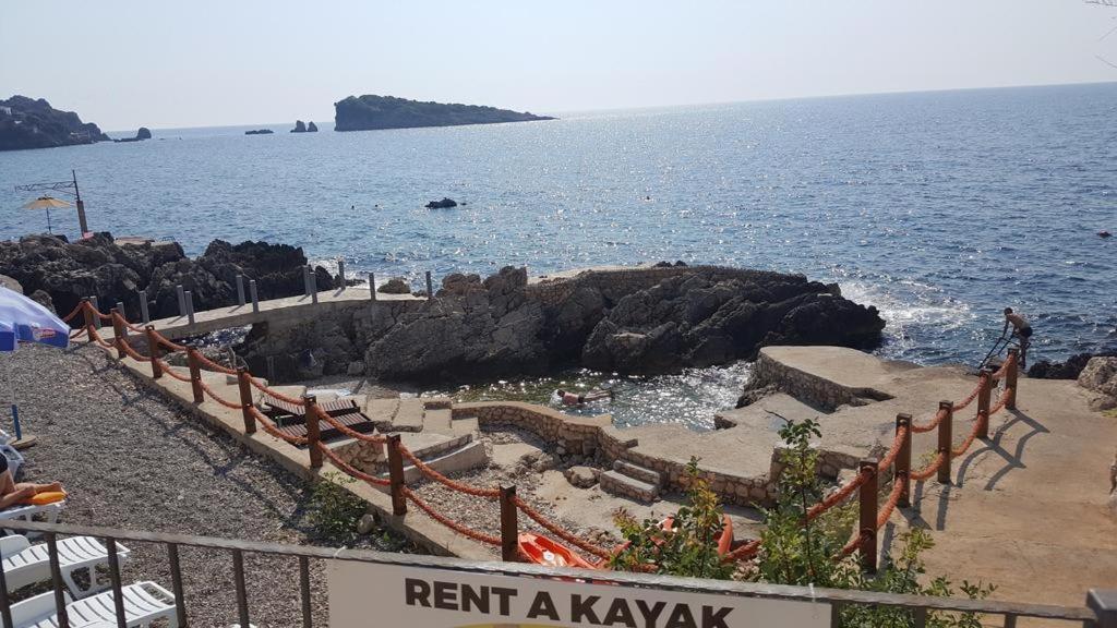 Apartmani Lux Sea Утеха Екстериор снимка