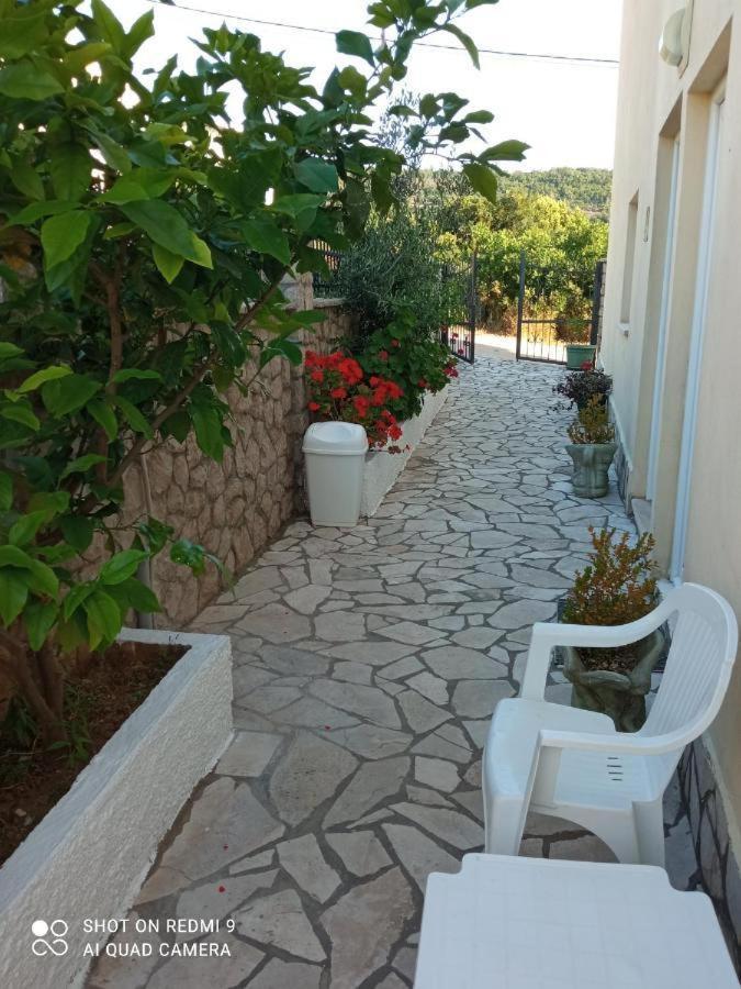 Apartmani Lux Sea Утеха Екстериор снимка
